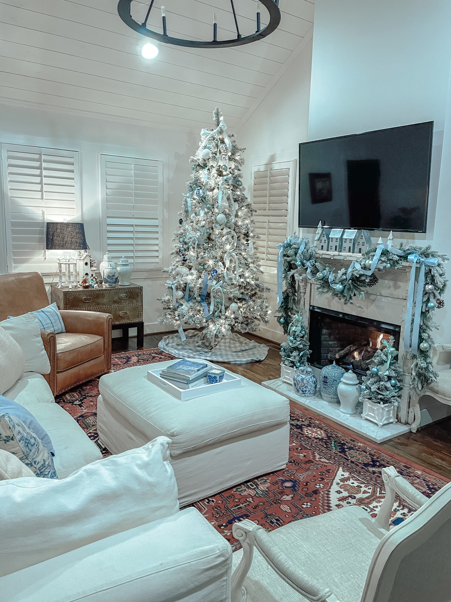 Christmas Home Tour 2020 - Chapple Chandler